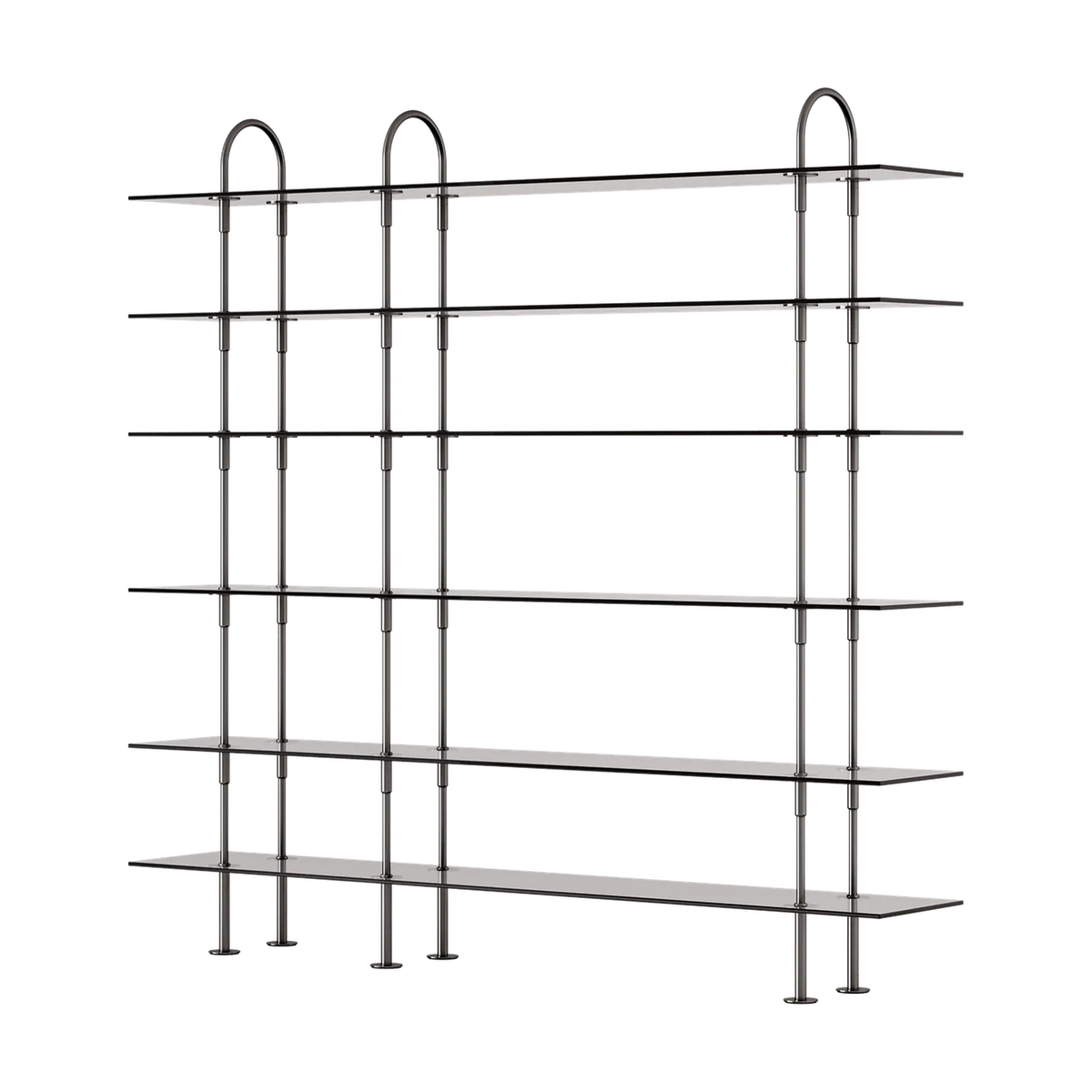 Keen Hillukerfi frá Gubi – 208 cm - 6 shelves / Smoke tempered glass / Black brass