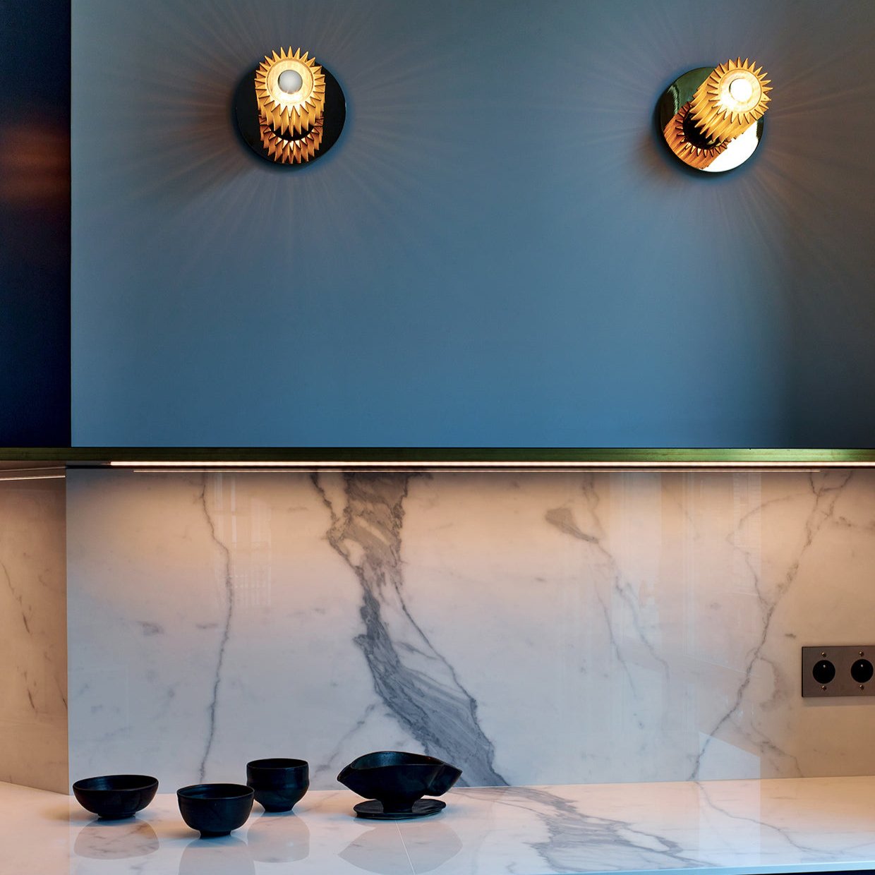 In the Sun Wall/ceiling light