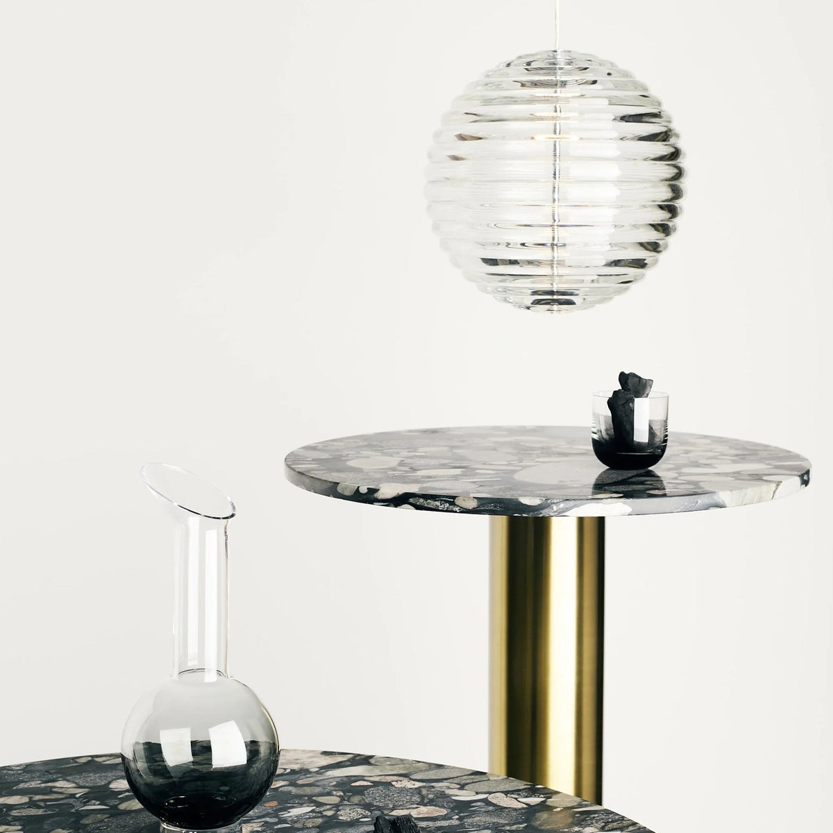 Press Spher Hangandi Ljós frá Tom Dixon